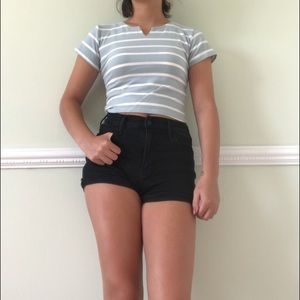 Crop Striped Short Sleeve shirt